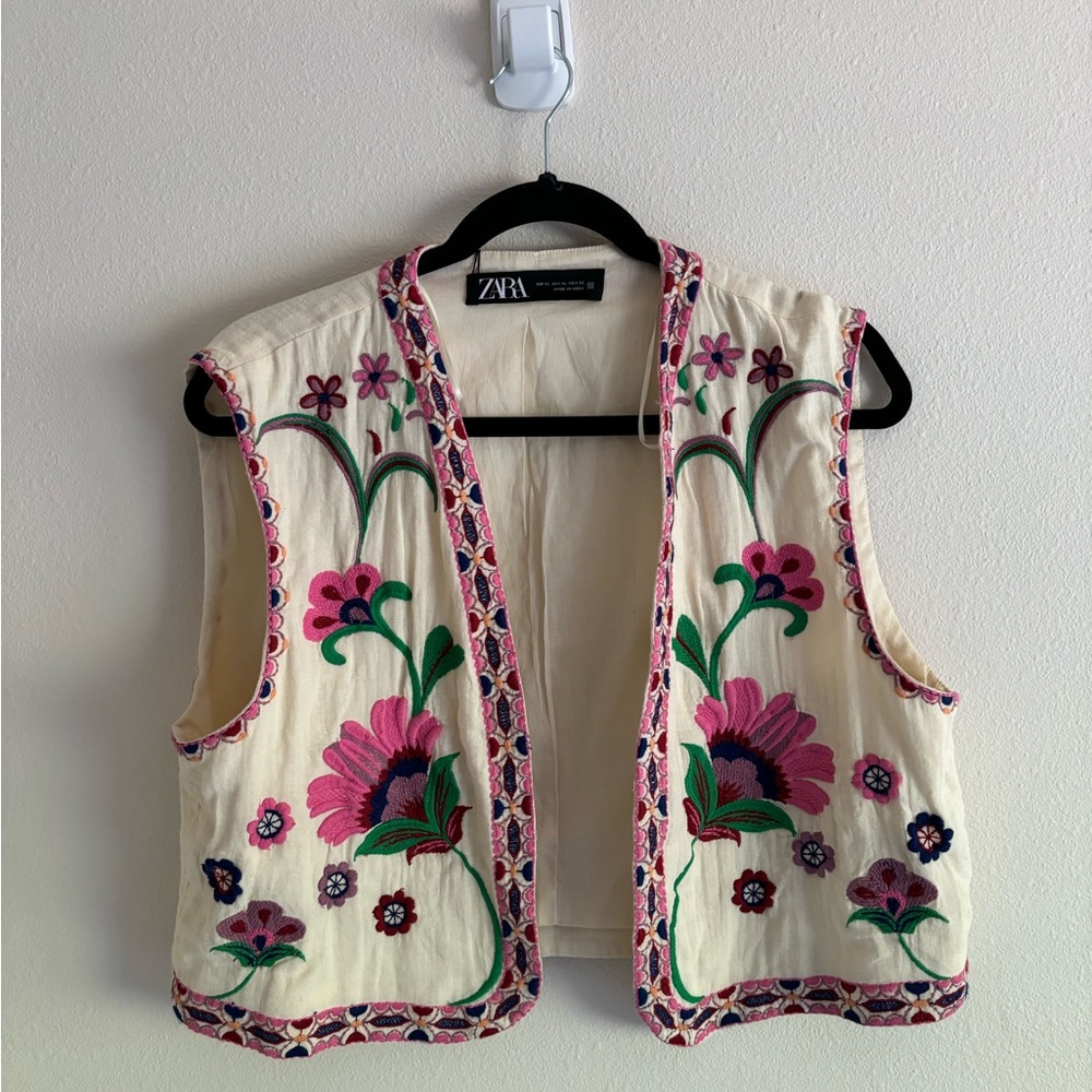 Zara Cropped Vest